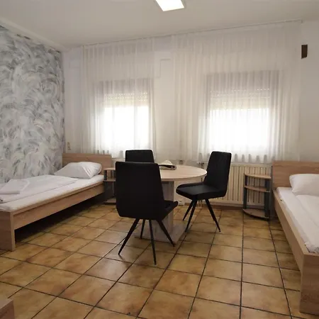 Korber - Kontaklos Check-in 旅馆 Korb
